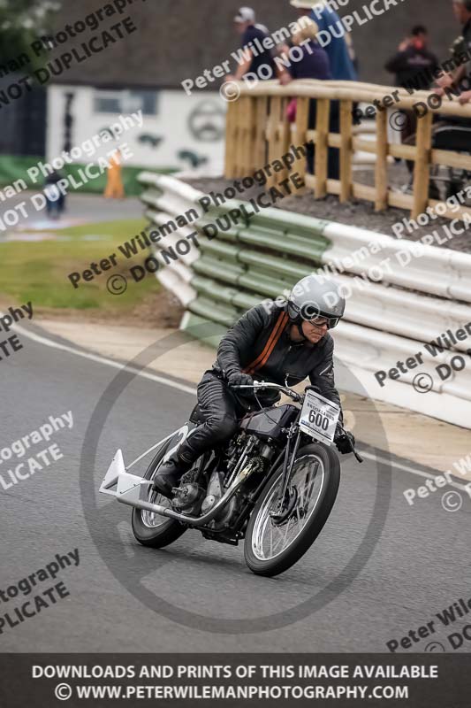 Vintage motorcycle club;eventdigitalimages;mallory park;mallory park trackday photographs;no limits trackdays;peter wileman photography;trackday digital images;trackday photos;vmcc festival 1000 bikes photographs